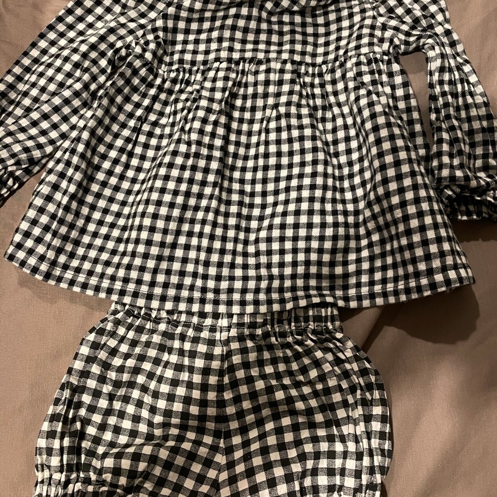 Old navy top 2t& boutique bloomer